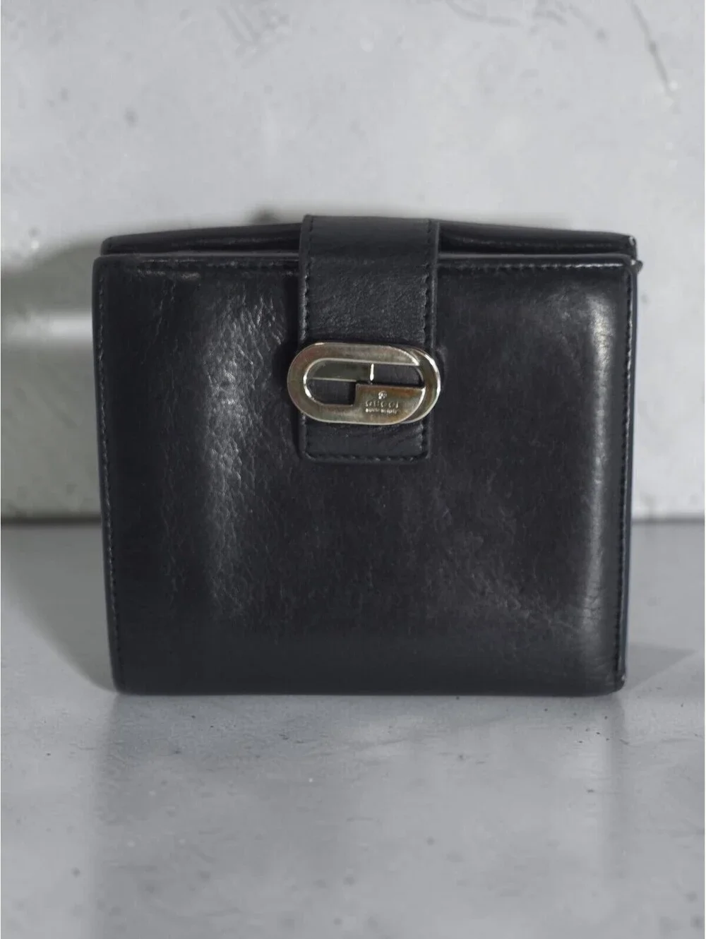 Authentic Gucci Vintage Black Leather Bifold Wallet - Silver Hardware